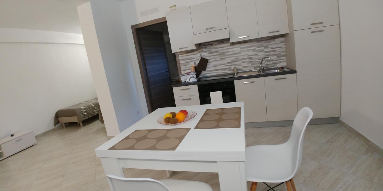 Paradeisos Residence Sas Somma Lombardo Exterior foto