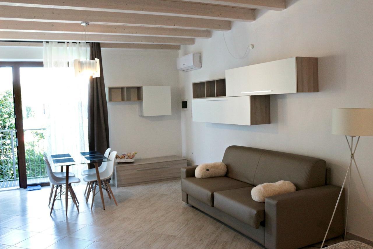 Paradeisos Residence Sas Somma Lombardo Exterior foto