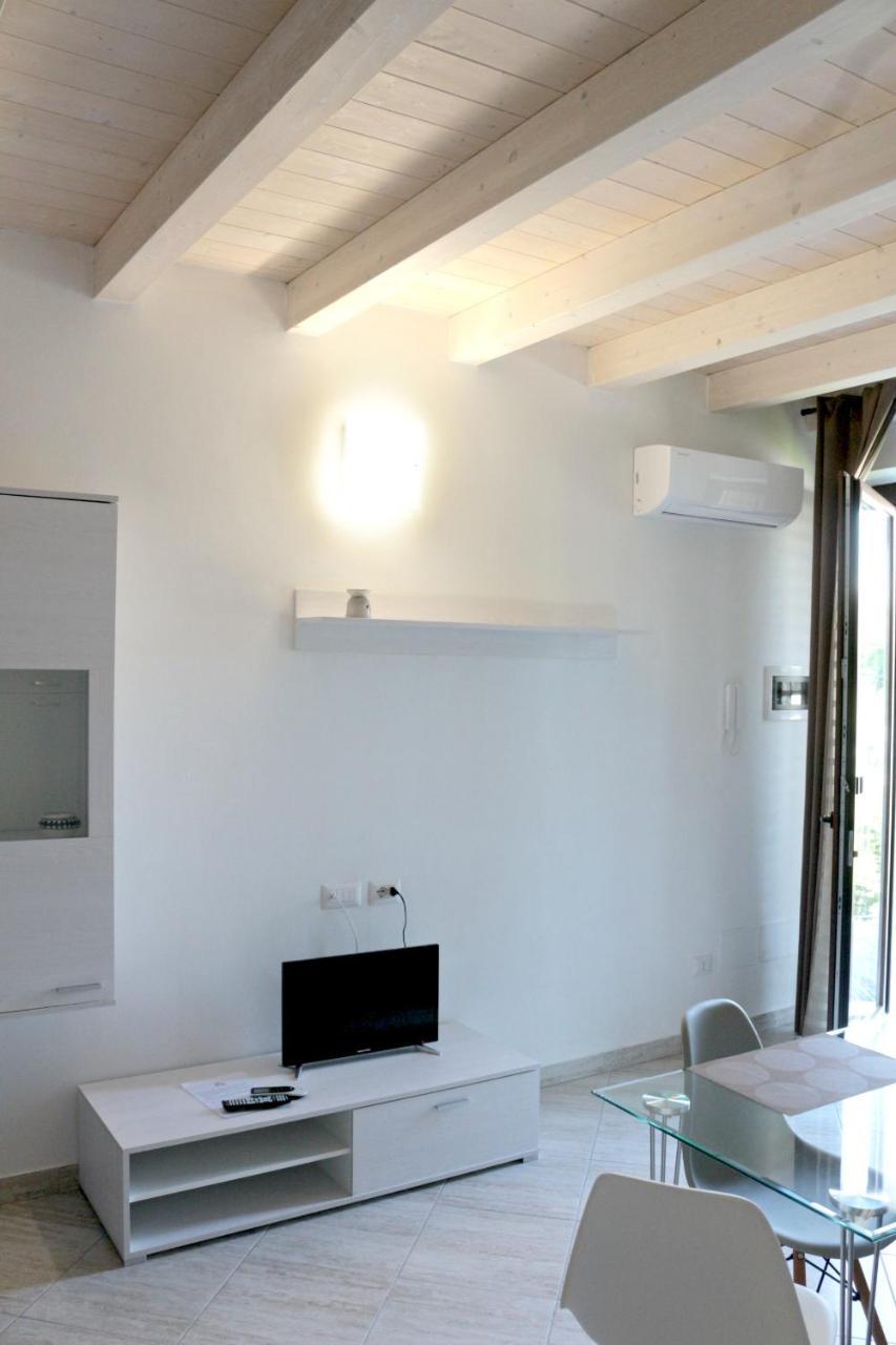 Paradeisos Residence Sas Somma Lombardo Exterior foto
