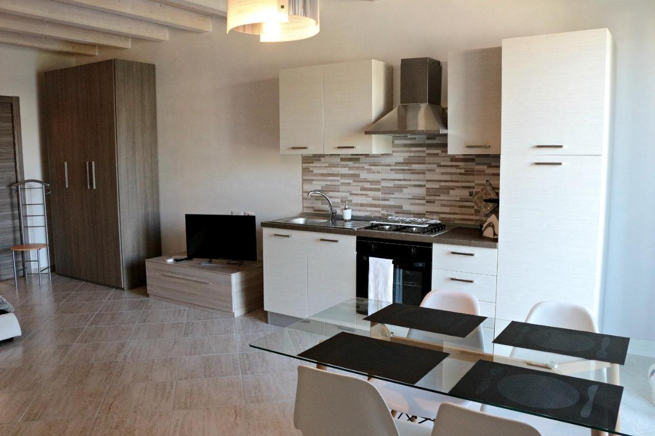 Paradeisos Residence Sas Somma Lombardo Exterior foto